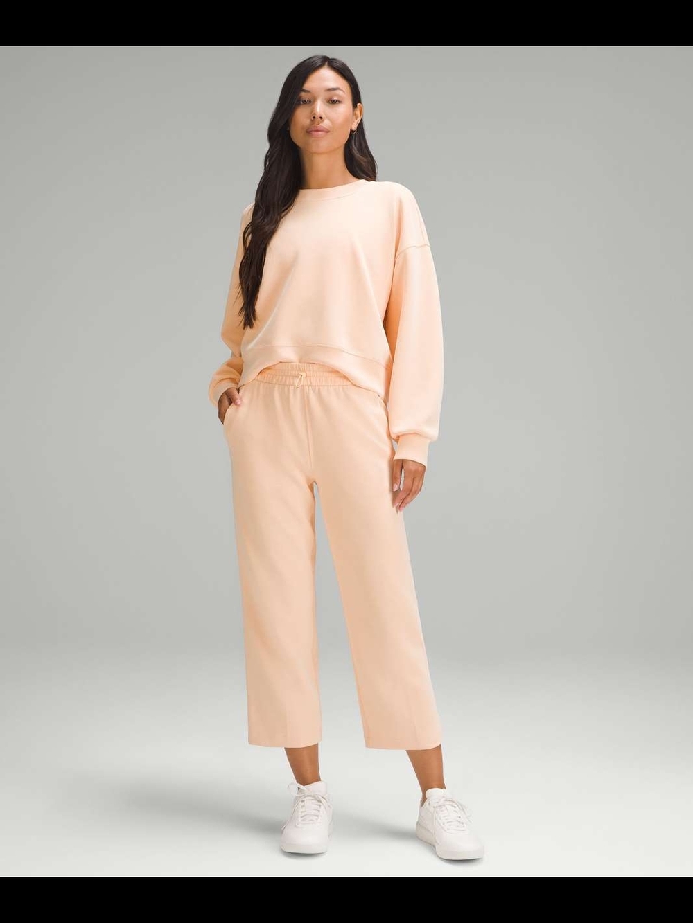 Lululemom Softstream Cropped Joggers